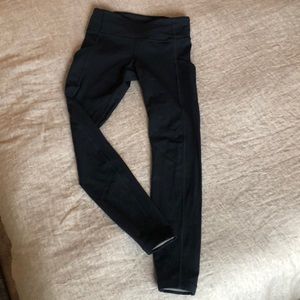 Lululemon dark blue leggings size 6